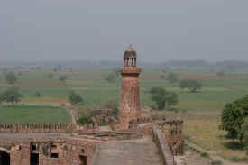 elephantmemorialtower.jpg (30801 bytes)