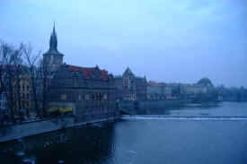 viewfromcharlesbridge.jpg (28007 bytes)