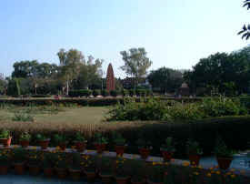 jallianwalagardens.jpg (44539 bytes)