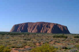 ayersrock2.jpg (42027 bytes)