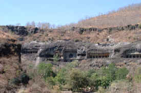 ajantacaves.jpg (65952 bytes)