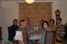 dinnerparty.jpg (111016 bytes)